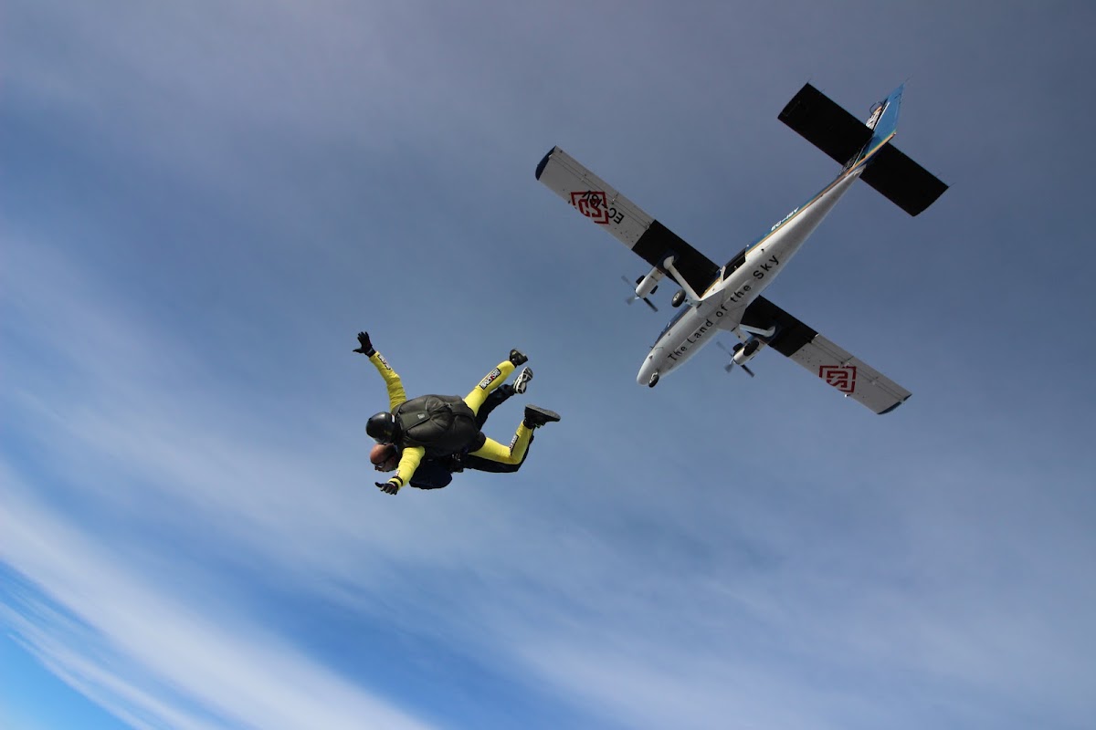Foto 5 de Tandem Skydive Barcelona City Selling Point