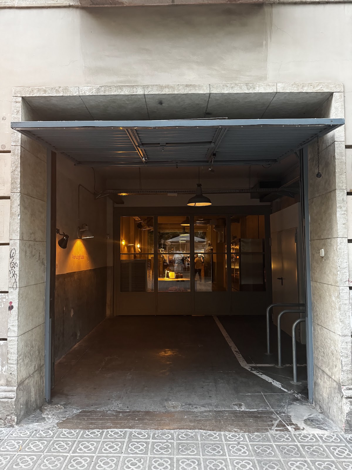 Foto 5 de Parking Pizza SANT JOAN