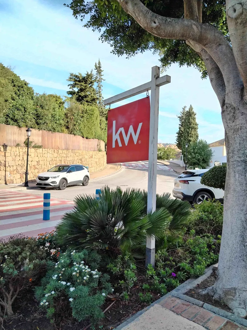 Oficina de Keller Williams